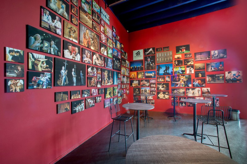 Actualiseren fotomuur Theater Het Laagland
